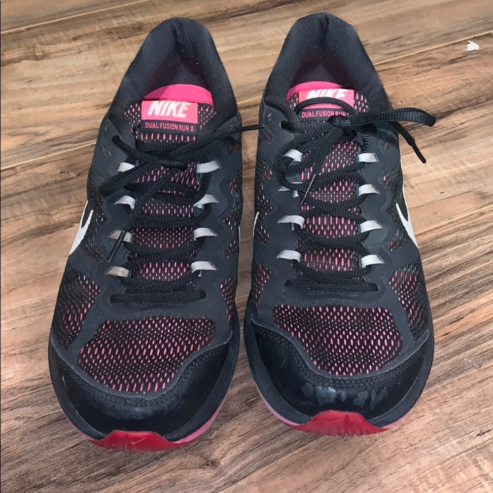 Women’s sneakers